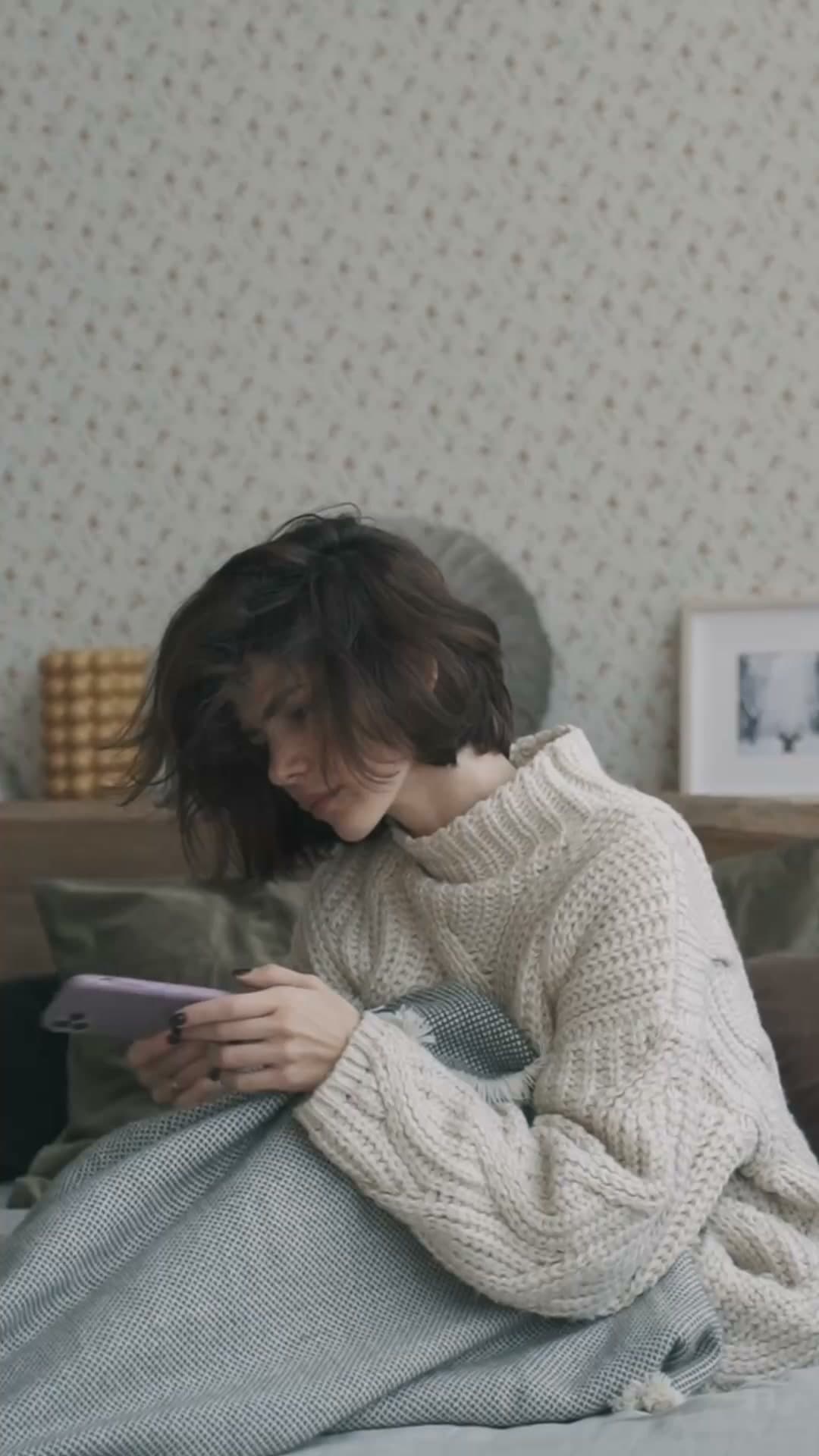 Ester López ad creative, July 2026